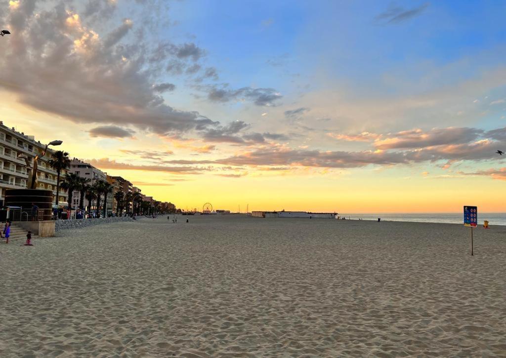 Appartement Vue Mer Parking Prive Place Med Canet-en-Roussillon Ngoại thất bức ảnh